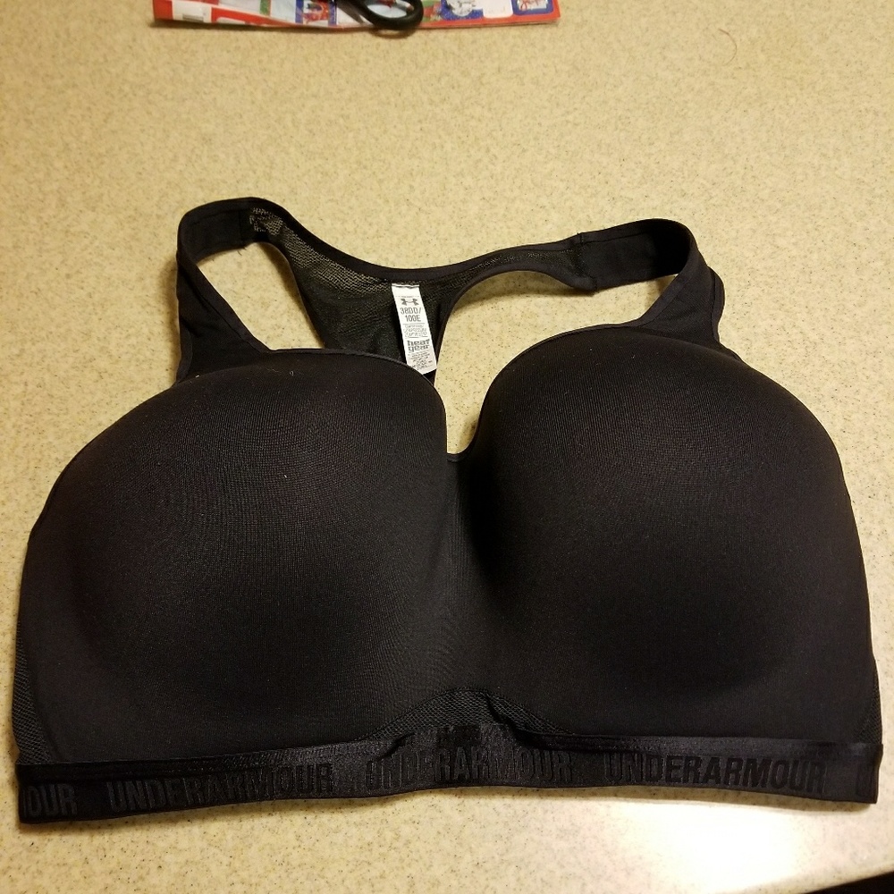 Women's BNWOT, Sports Bra size 38DD