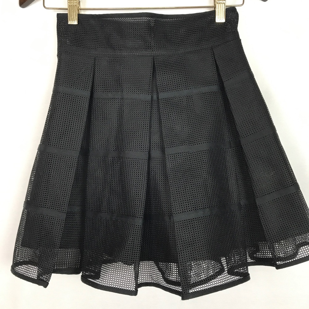Symbol Women's Size S Black Skater Skirt Net NWOT