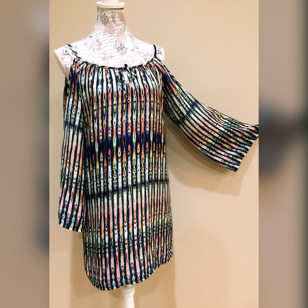 Sanctuary Vibrabt Bell Sleeve Cold Shoulder Tunic