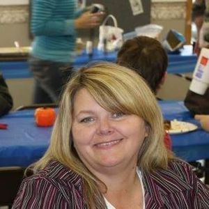 Meet your Posher, Lora