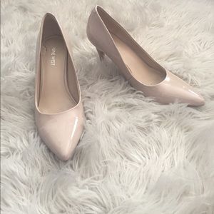 Nine West, nude patent leather heels
