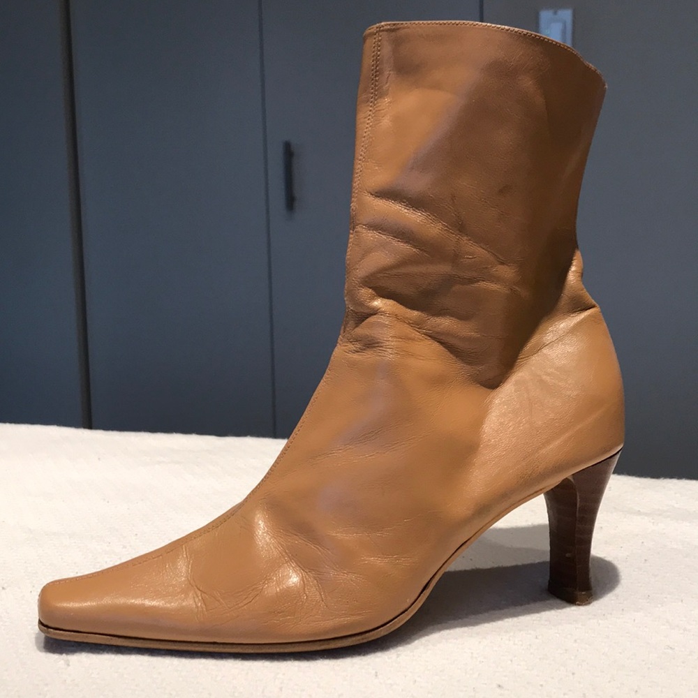 GENUINE LEATHER BOOTIES FROM SPAIN
