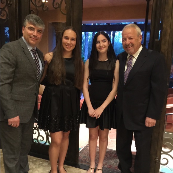 Meet Your Posher, Sophia - Picture 5 of 8