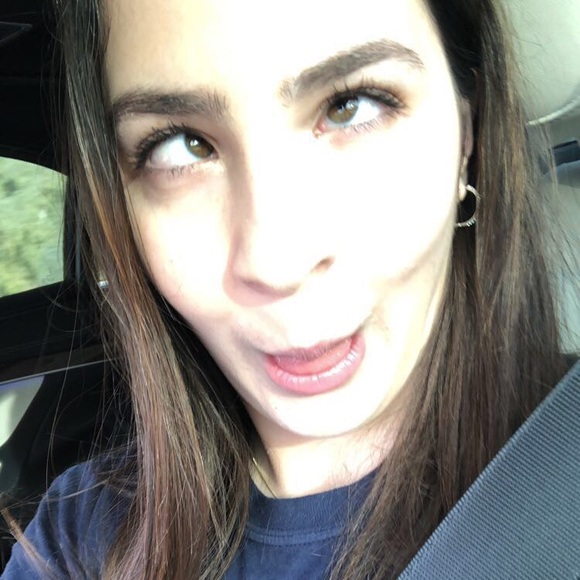 Meet Your Posher, Sophia - Picture 7 of 8