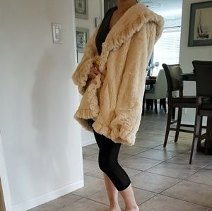 Beige faux fur coat size L never wore