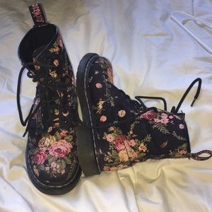 floral dr. martens