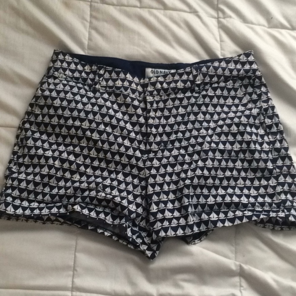 High wasted print shorts