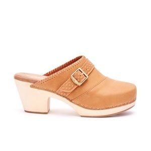 Toms Elisa Clog. Brown Leather. Comes with box.