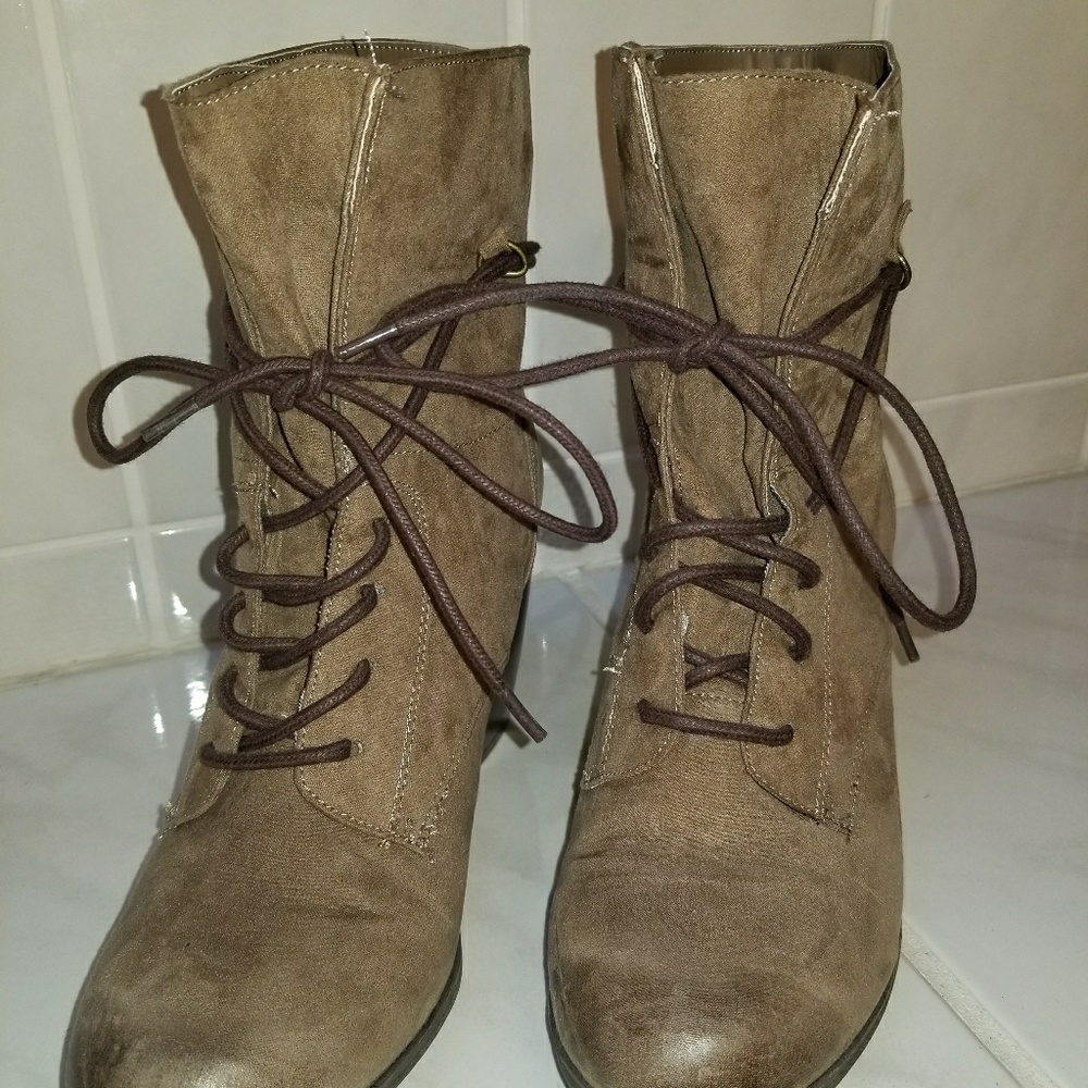 Ladies Boots