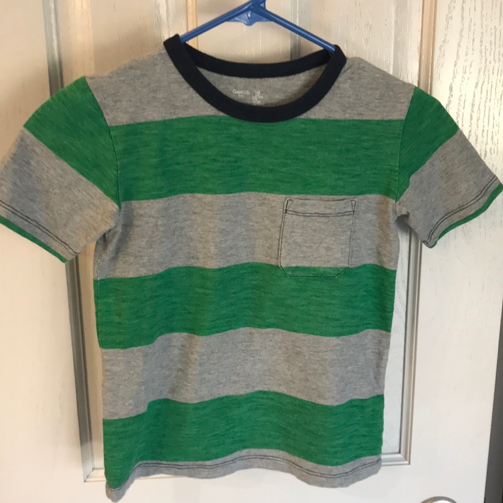 Like new gapkids t-shirt, super soft!