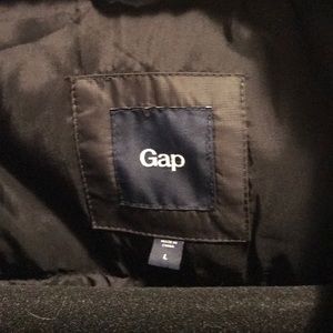 Gap puffer jacket