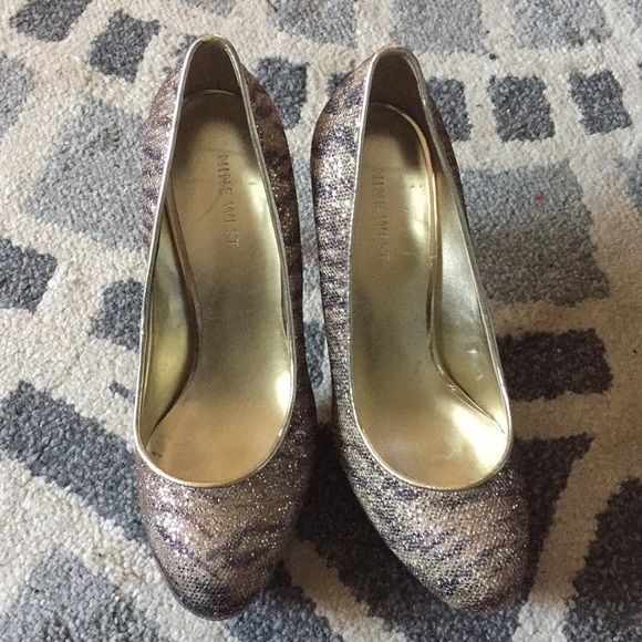 Nine West holiday heels! - Picture 1 of 4