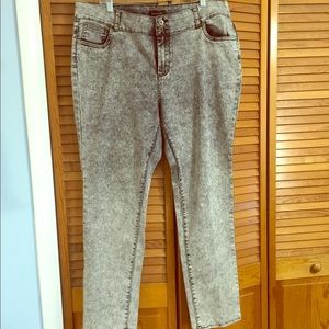 Acid wash skinny jeans