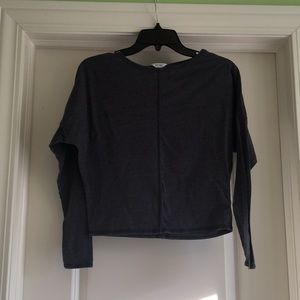 Cute grey long sleeve crop top