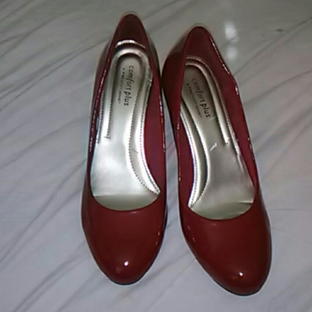 Comfort plus red heels