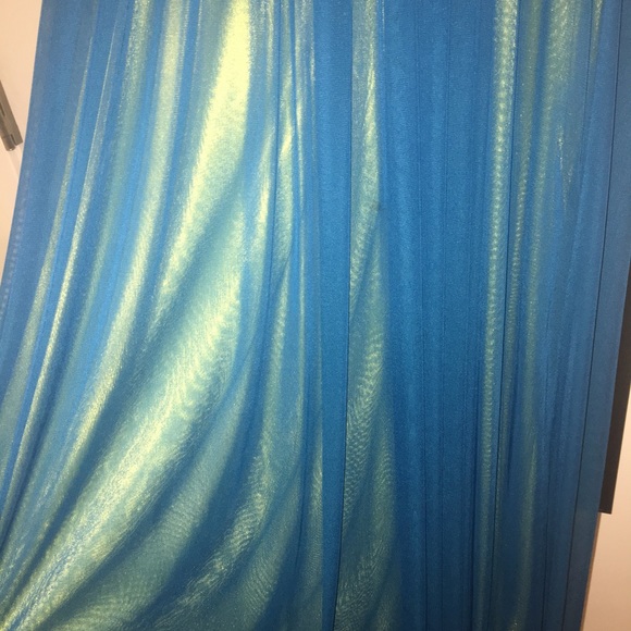 Cache Prom Dress - Picture 4 of 5