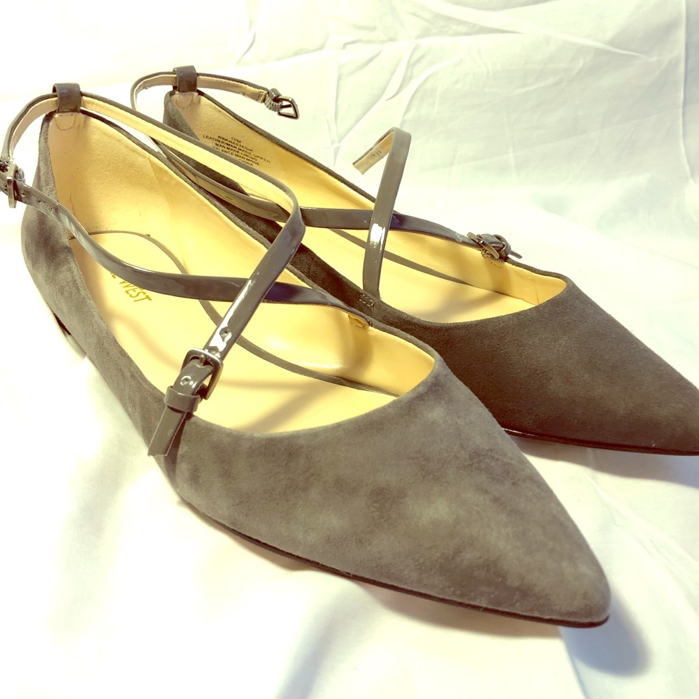 Nine West Gray strappy flats
