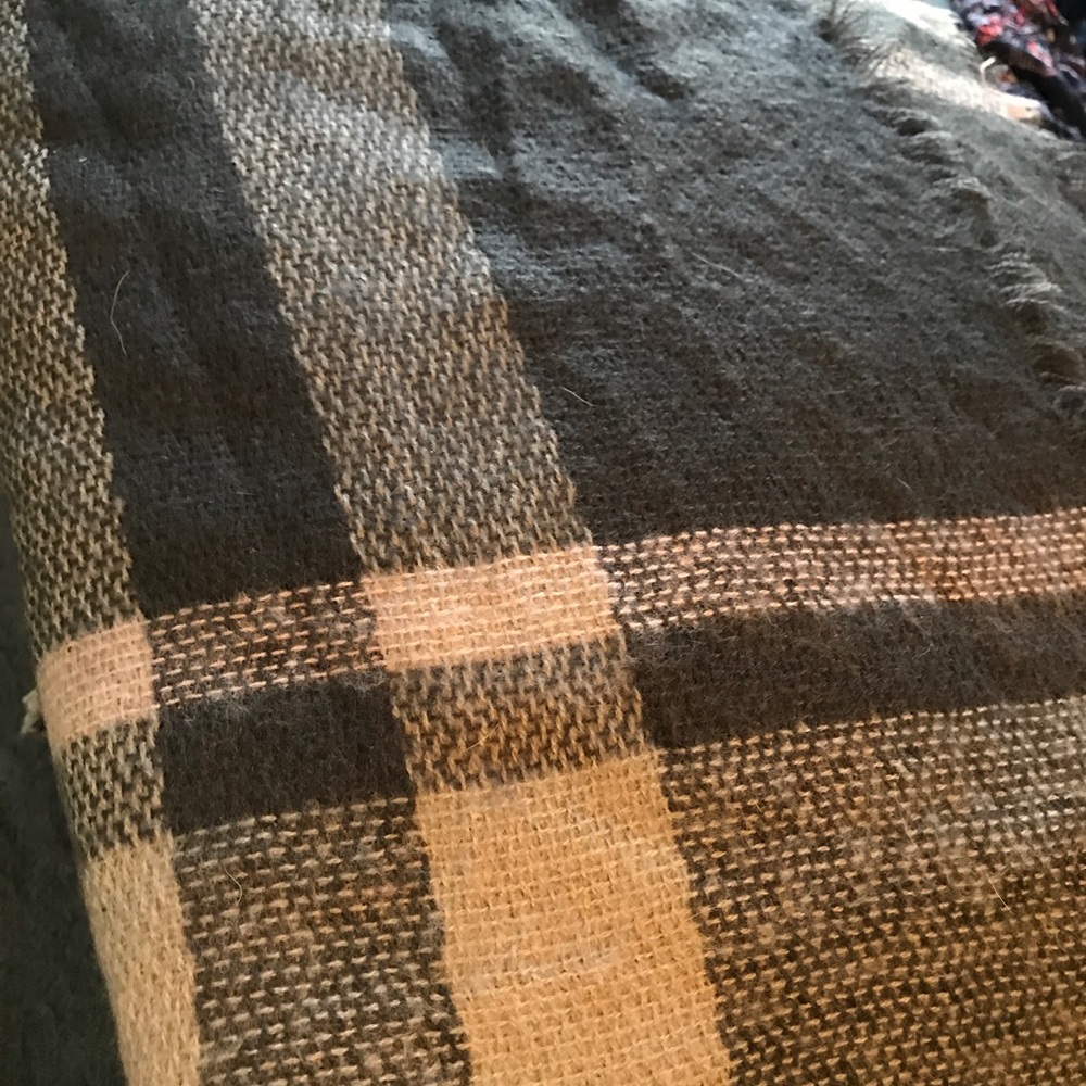 Set of blanket scarves