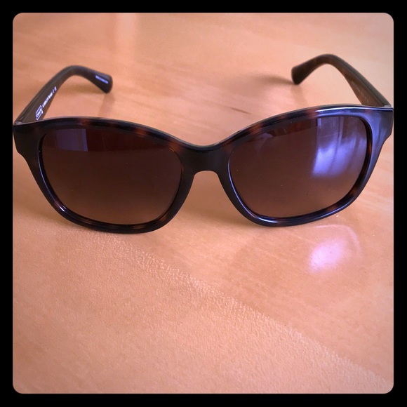 Coach Sunglasses - Picture 2 of 7