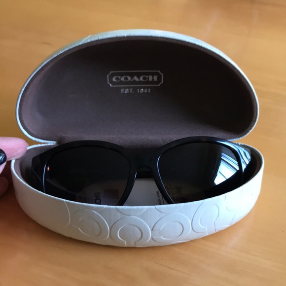 Coach Sunglasses - Picture 7 of 7