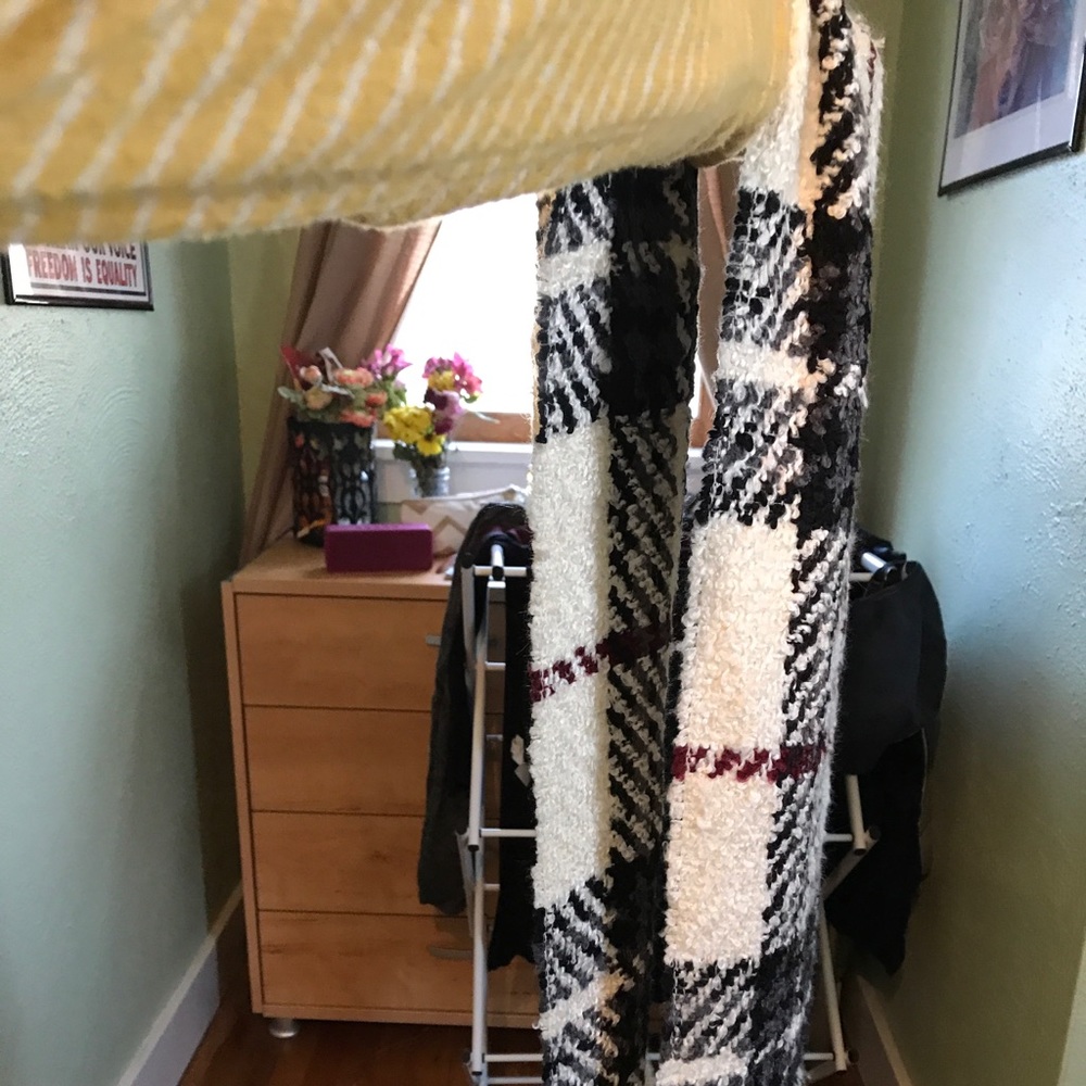 Infinity scarf - Picture 2 of 2
