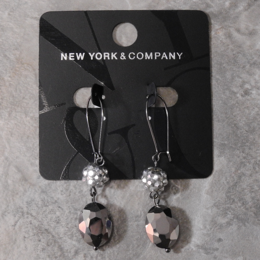 NWT silver with grey smoke stone dangle, NYCOE16 - Picture 1 of 3
