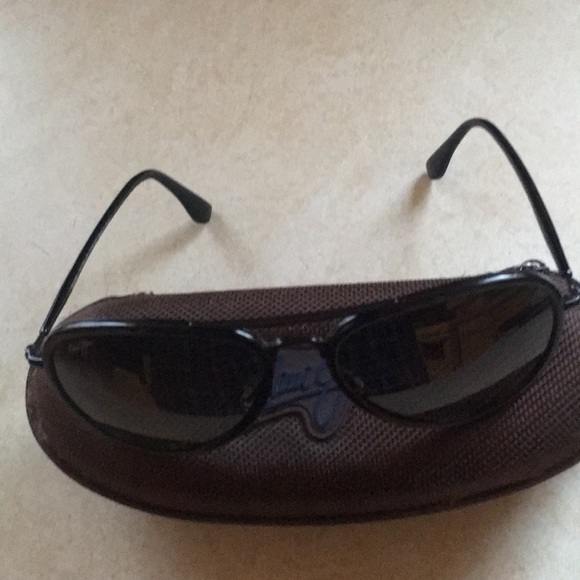 Maui Jim Accessories - Slightly Worn Maui Jim Aviators