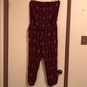 Cute strapless jumpsuit!