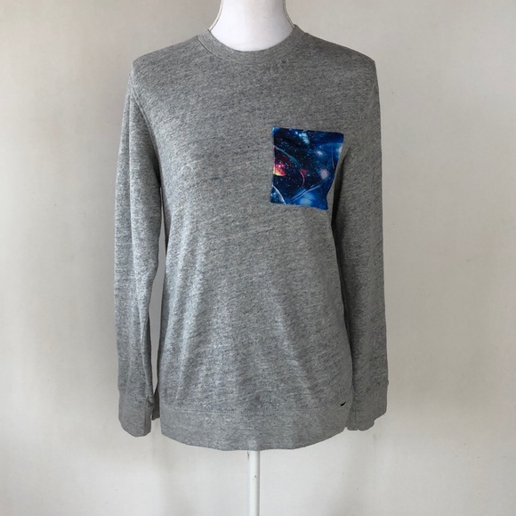 on the byas Tops - On The Byas Gray Cosmos Pullover
