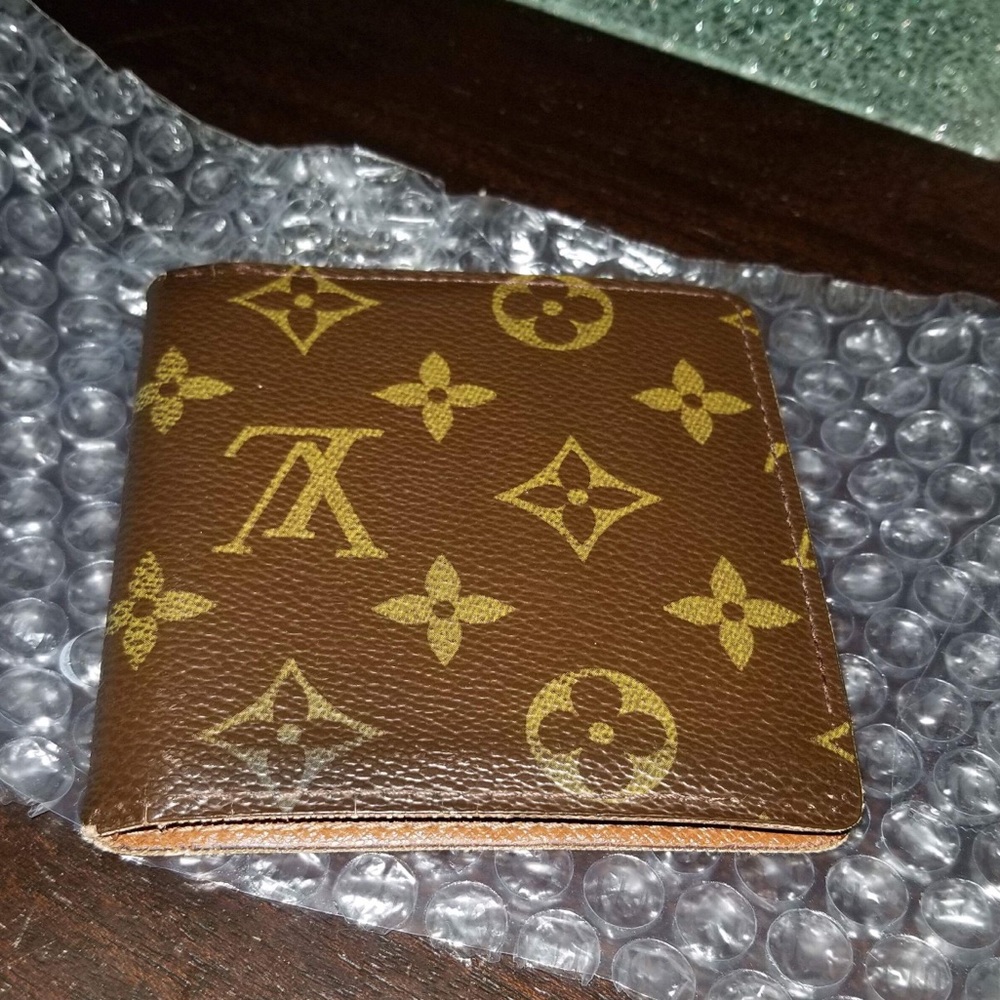 Louis Vuitton men wallet