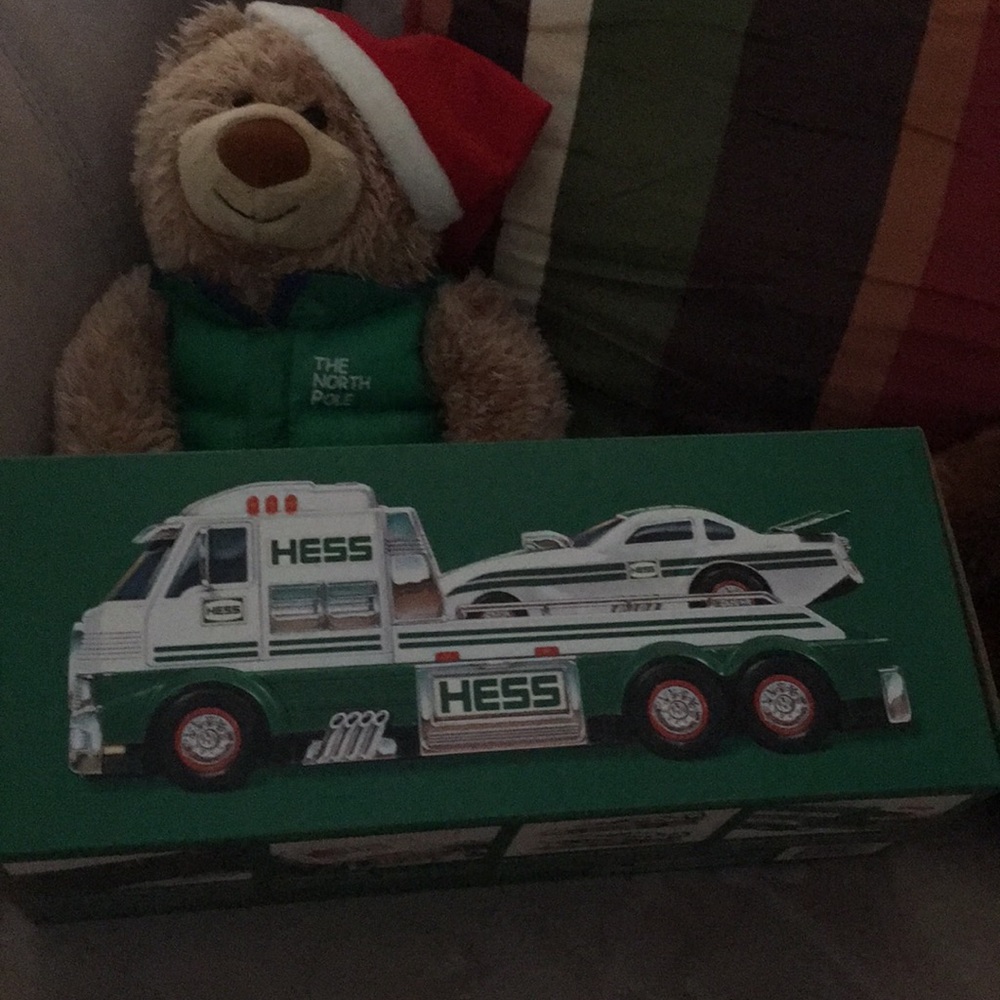 Brand new in box Hess Truck 2016. 🎄🎅🏼