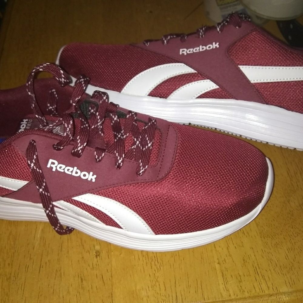 Reebok memory tech sneakers