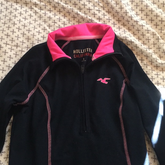 Hollister - Picture 1 of 3