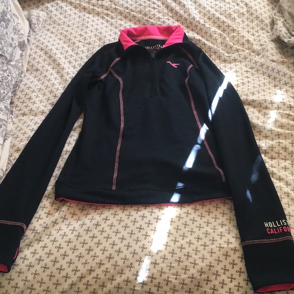 Hollister - Picture 2 of 3