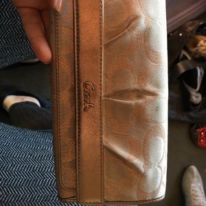Coach wallet gold and cream