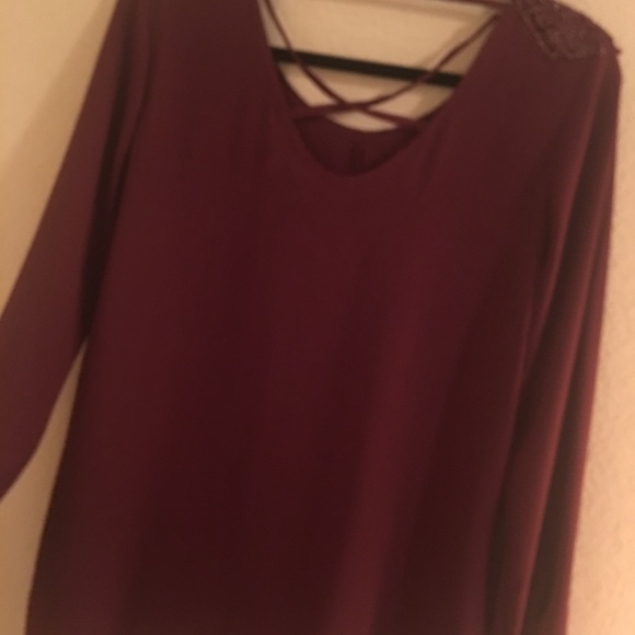 Top - Picture 2 of 2