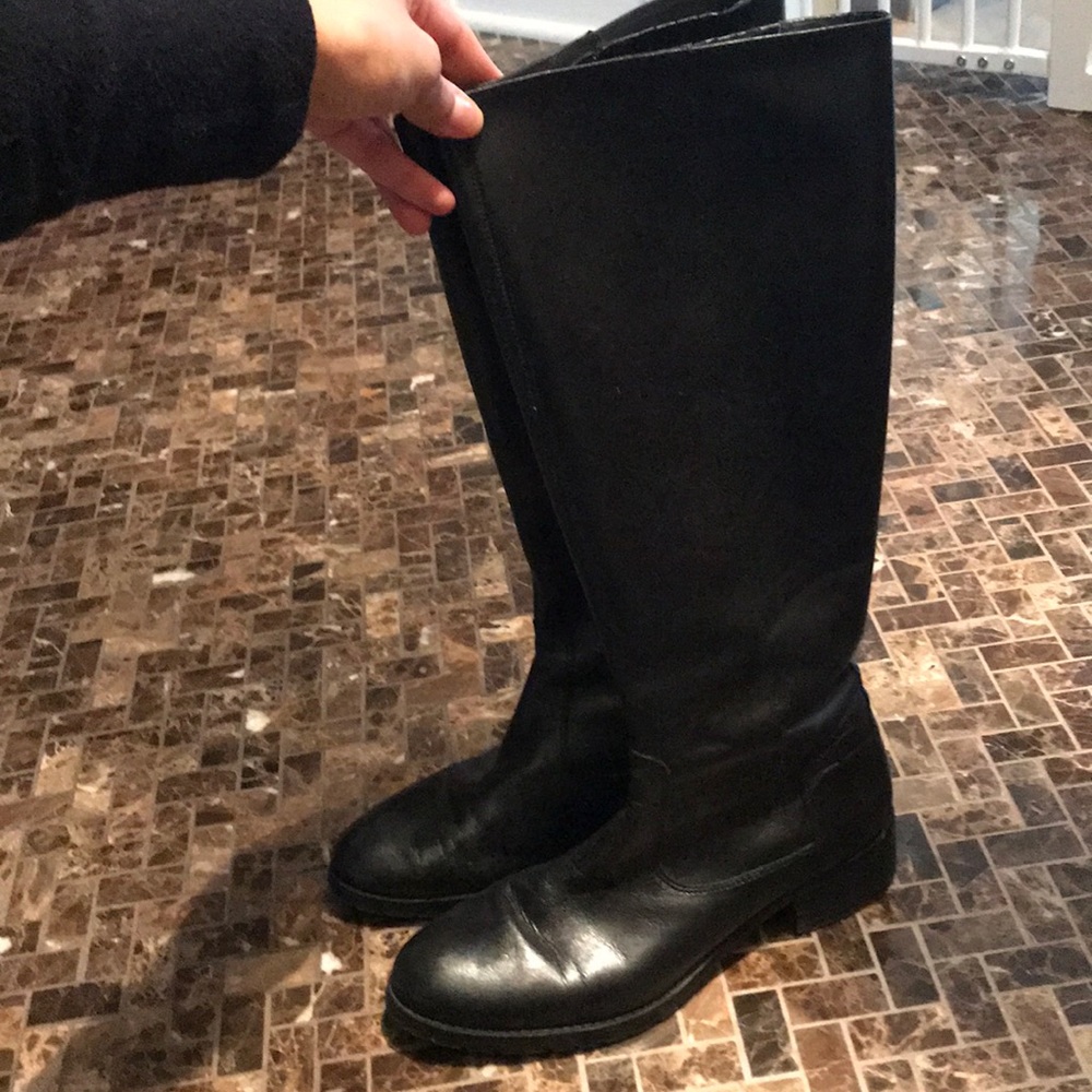 Donald pliner black boots