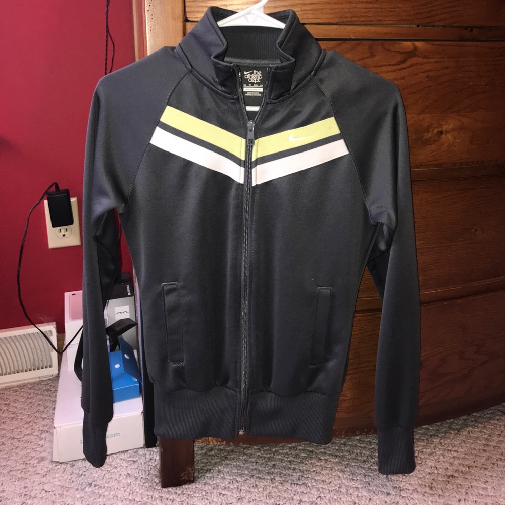 Nike zip up