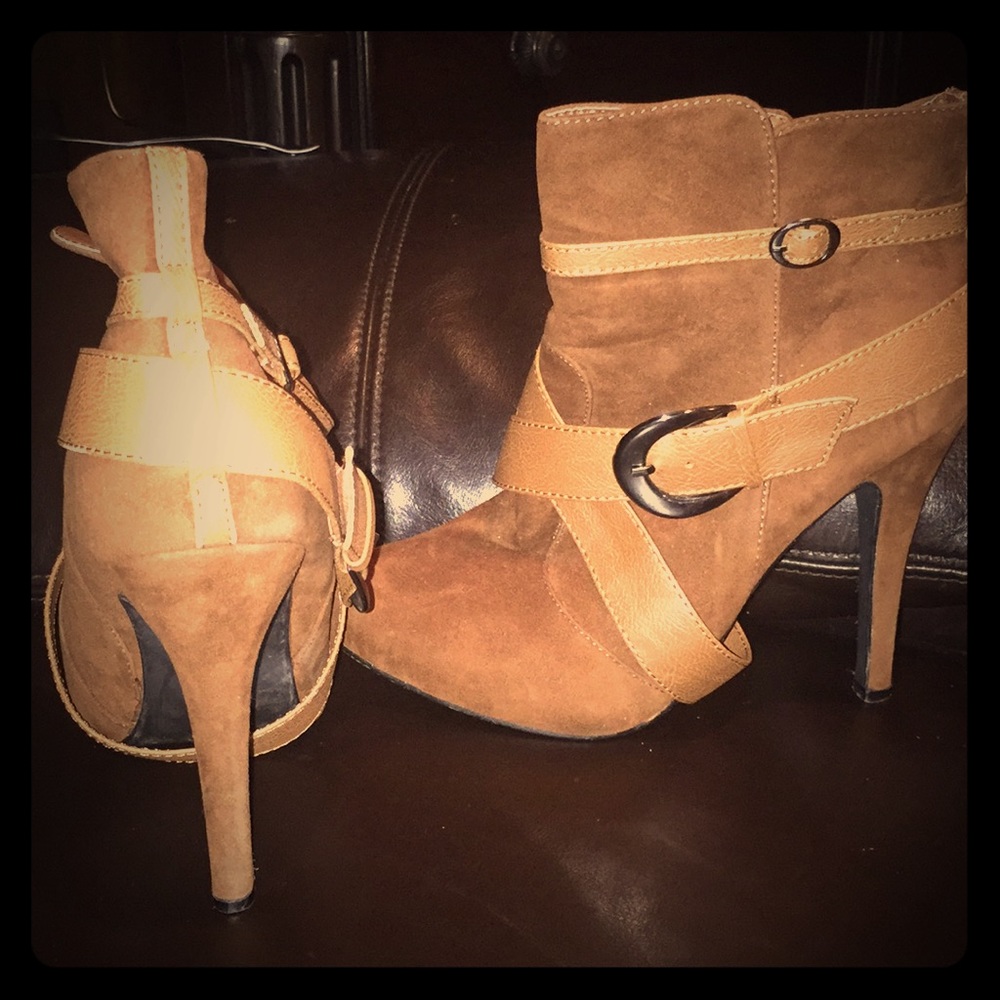 High heeled booties