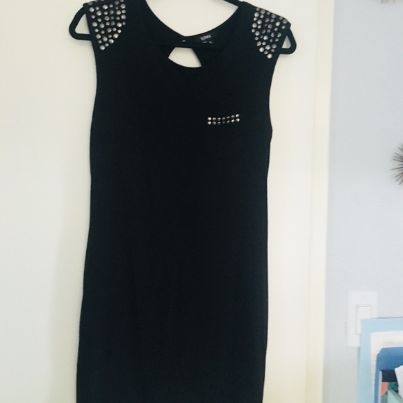 Black XOXO Sleeveless Dress - Picture 2 of 6