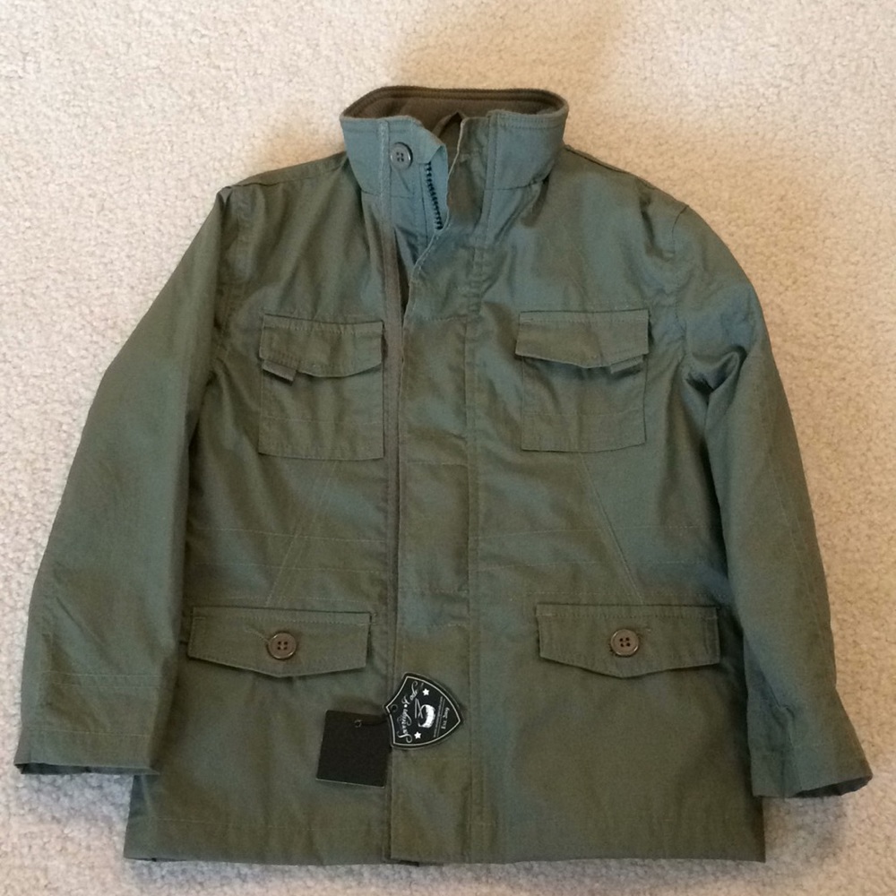 50%+ off NEW!! Army green stylish light jacket
