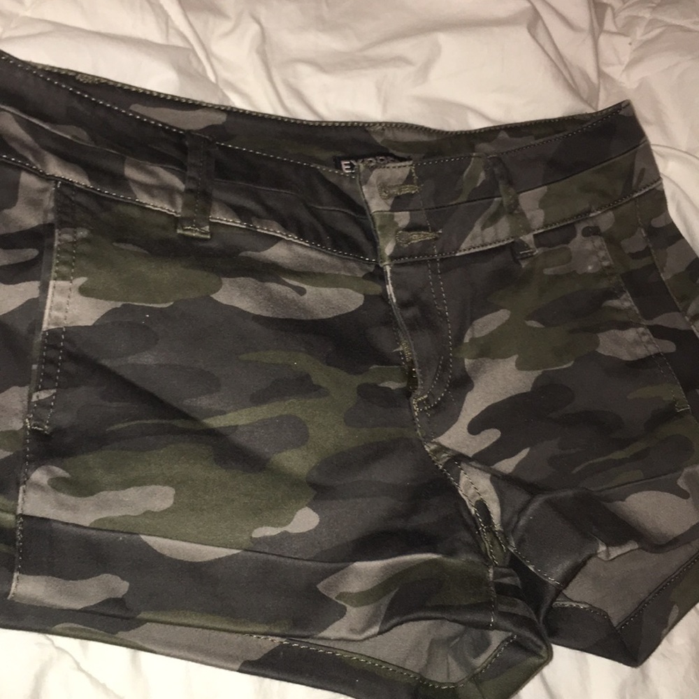 camo shorts!