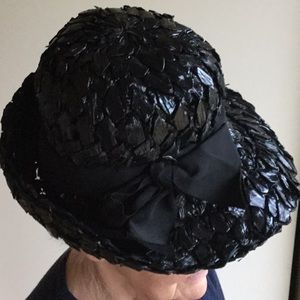 Vintage woven ladies hat