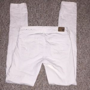 AEO white jegging jean