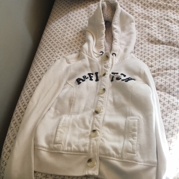 Abercrombie and Fitch - Picture 2 of 4