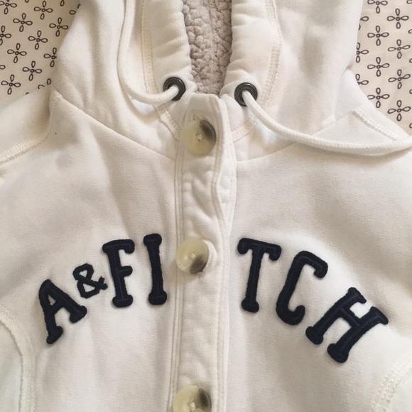 Abercrombie and Fitch - Picture 3 of 4