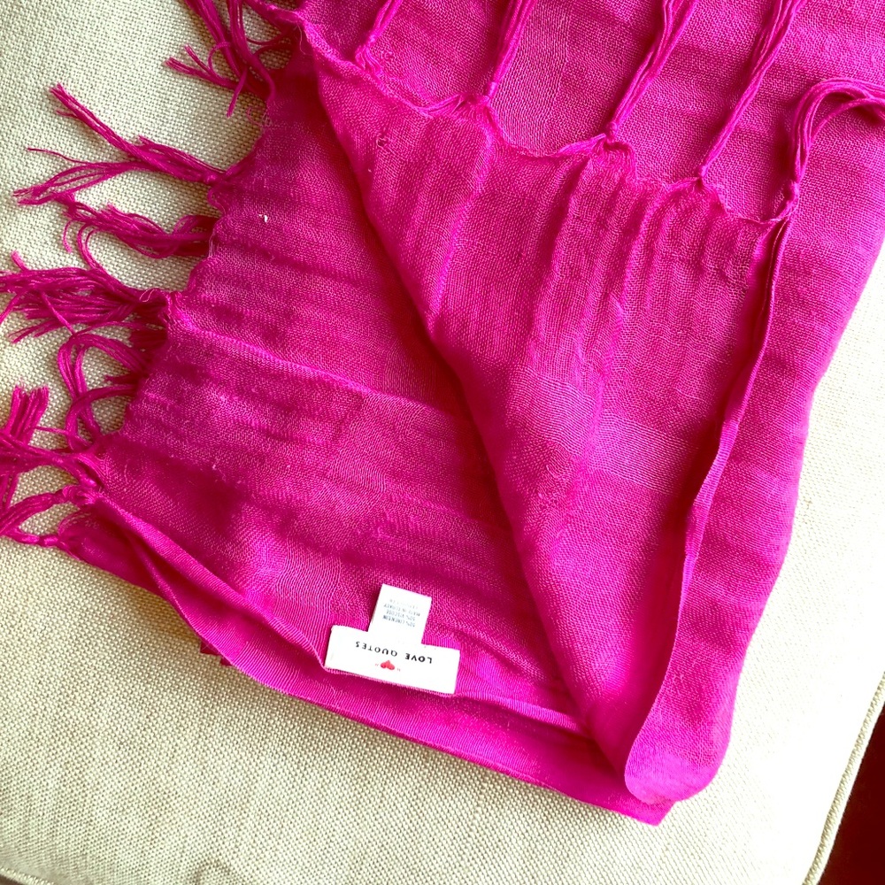 HPx3🛍 Pink Love Quotes Scarf