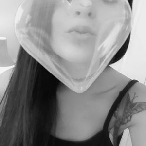 Meet your Posher, Holly