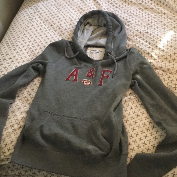 abercrombie and fitch - Picture 2 of 3