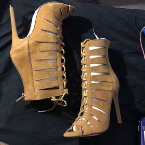 Tan Heels